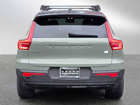 Certified 2022 Volvo XC40 P8 Recharge Ultimate image 12