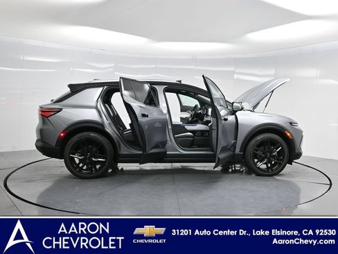 New 2026 Chevrolet Equinox EV LT w/ LPO, Blackout Package AWD/4WD image 3