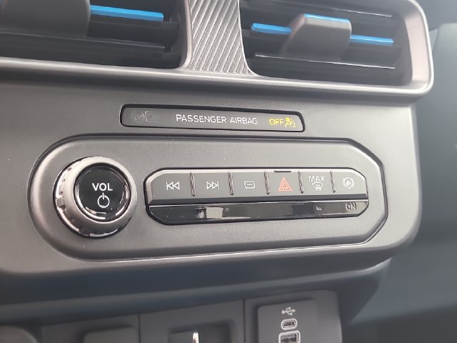 New 2026 Ford Maverick XLT w/ XLT Luxury Package FWD image 25