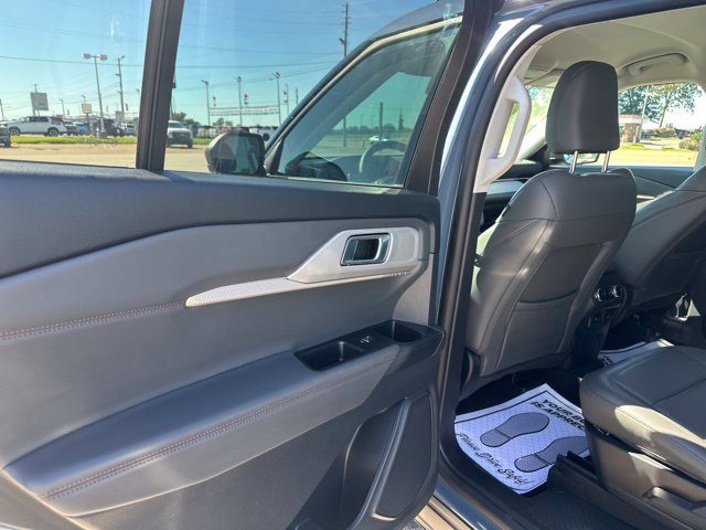 Used 2026 Ford Explorer Active w/ Active Comfort Package RWD image 26