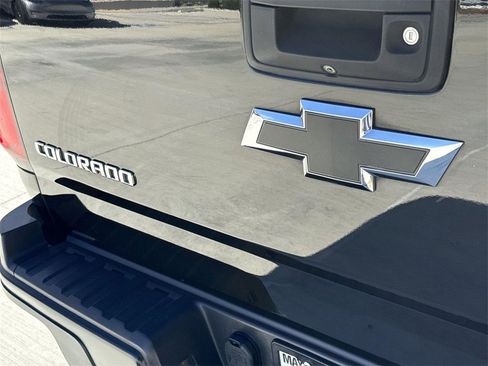 Used 2019 Chevrolet Colorado ZR2 w/ ZR2 Midnight Special Edition image 27