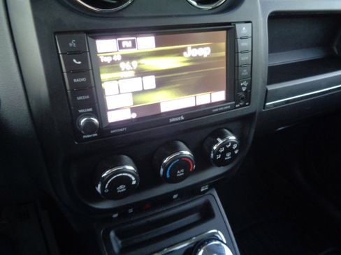 Used 2017 Jeep Patriot High Altitude image 31