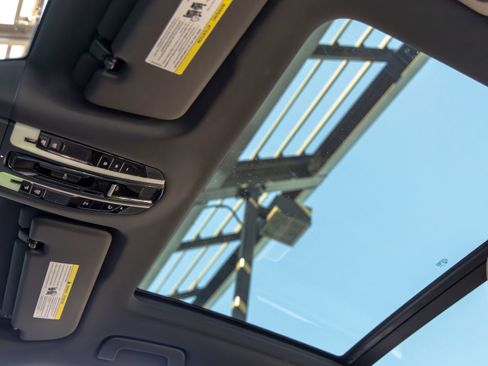 Used 2020 Porsche Cayenne image 28