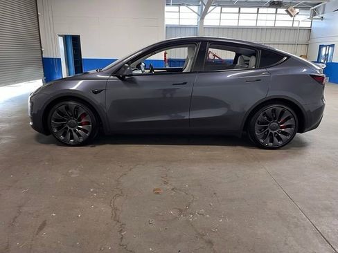 Used 2023 Tesla Model Y Performance AWD/4WD image 6