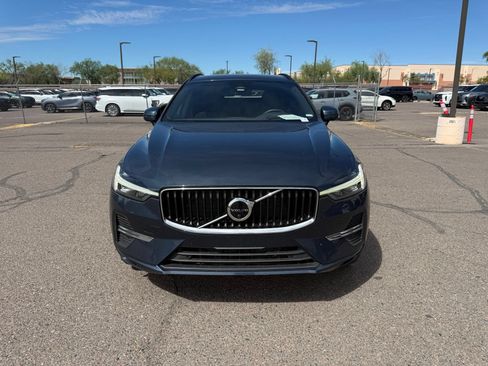 Used 2022 Volvo XC60 B5 Momentum w/ Advanced Package AWD/4WD image 2