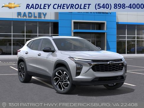 New 2026 Chevrolet Trax RS w/ Sunroof Package image 7