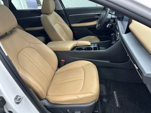 Used 2025 Hyundai Sonata Limited FWD image 15
