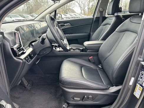 Certified 2025 Kia Sportage EX w/ EX Premium Package AWD/4WD image 7