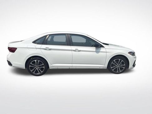 Used 2025 Volkswagen Jetta Sport FWD image 17