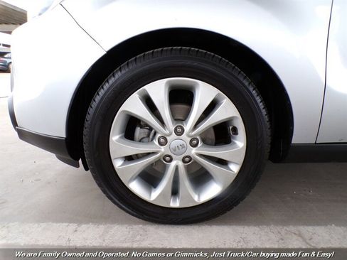 Used 2015 Kia Soul + image 43