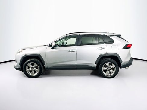 Used 2025 Toyota RAV4 XLE FWD image 4