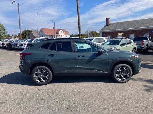 New 2026 Chevrolet Trax LT w/ LT Convenience Package FWD image 29