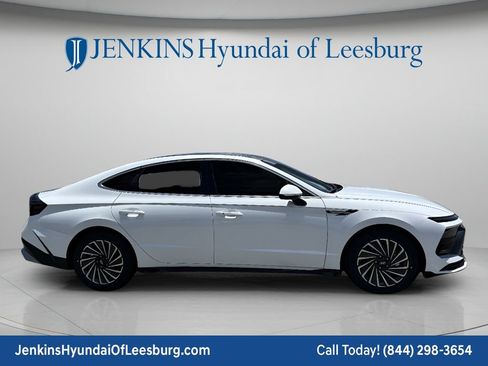 New 2026 Hyundai Sonata SEL FWD image 3