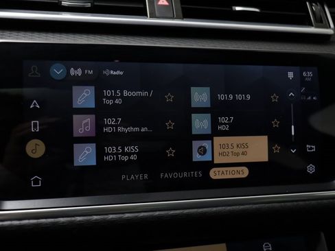 Used 2023 Land Rover Range Rover Velar R-Dynamic S image 11