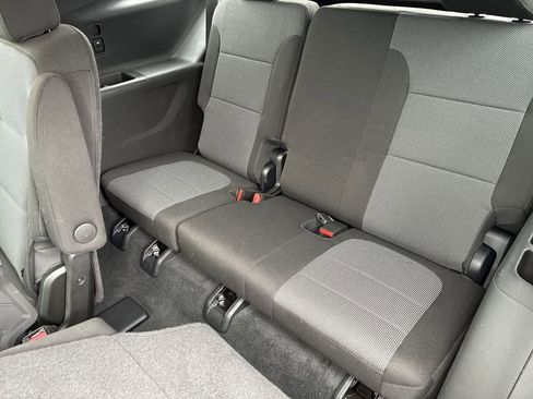 Used 2023 Chevrolet Traverse LT image 20