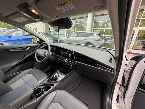 New 2025 Kia Niro Wind w/ Wind Preserve Package image 31
