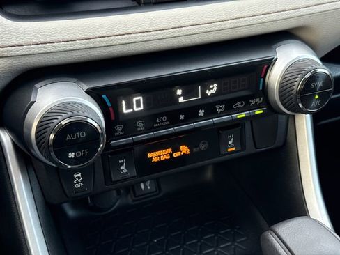 Used 2019 Toyota RAV4 XLE w/ Convenience Package AWD/4WD image 26