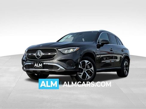 Used 2025 Mercedes-Benz GLC 350e 4MATIC image 1