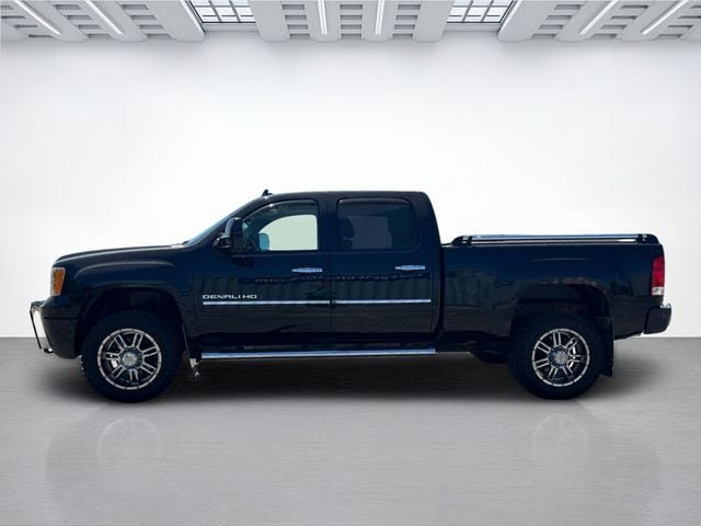 Used 2013 GMC Sierra 2500 Denali w/ Suspension Package, Off-Road AWD/4WD image 31