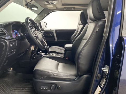 Used 2016 Toyota 4Runner SR5 Premium image 12