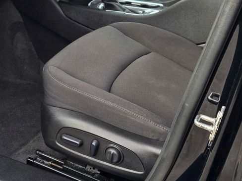 Used 2024 Chevrolet Malibu LT image 29