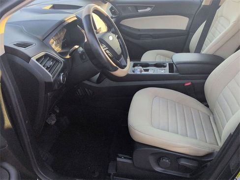 Used 2024 Ford Edge SE image 12