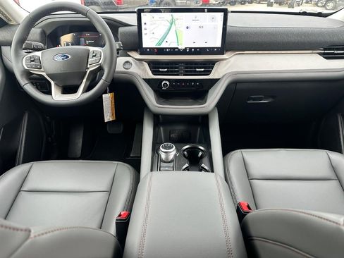 New 2026 Ford Explorer Active image 7