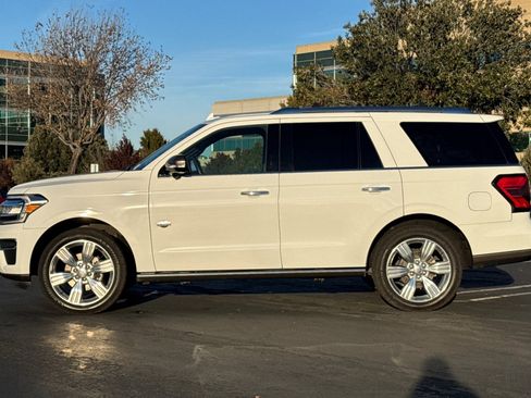 Used 2023 Ford Expedition King Ranch image 7