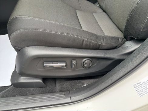 Used 2024 Honda CR-V EX image 8