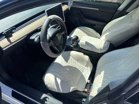 Used 2023 Tesla Model 3 Standard Range RWD image 2