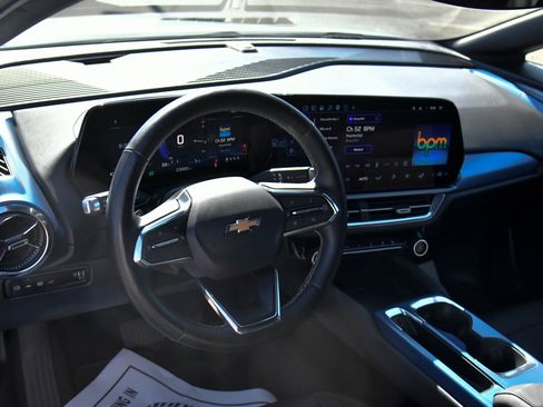 Used 2025 Chevrolet Equinox EV LT w/ Convenience Package FWD image 14