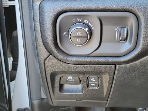 New 2026 RAM 1500 Big Horn AWD/4WD image 12