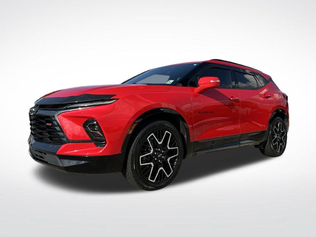 Used 2023 Chevrolet Blazer RS w/ Enhanced Convenience Package FWD image 5