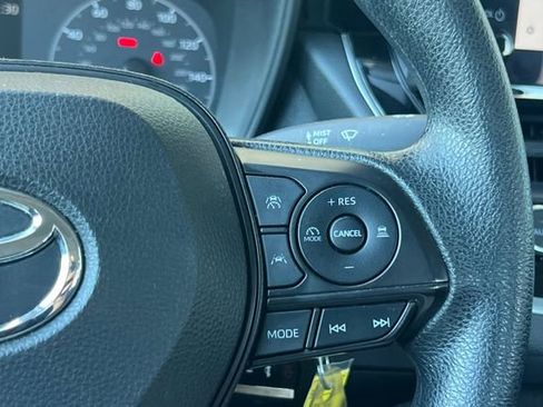 Used 2023 Toyota Corolla LE image 29