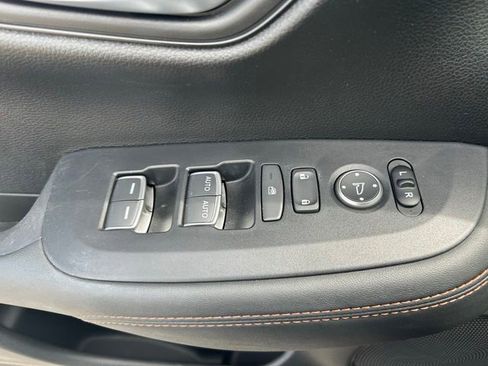 Used 2025 Honda HR-V Sport image 21