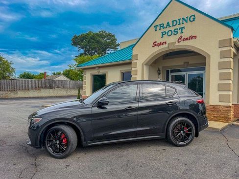 Used 2018 Alfa Romeo Stelvio Ti AWD/4WD image 25