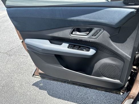 New 2025 Nissan Ariya Platinum AWD/4WD image 24