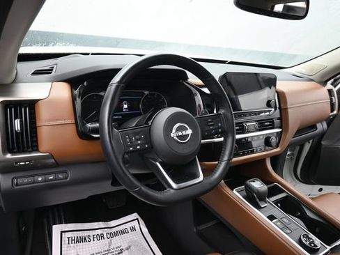 Used 2022 Nissan Pathfinder Platinum w/ Cargo Package AWD/4WD image 17