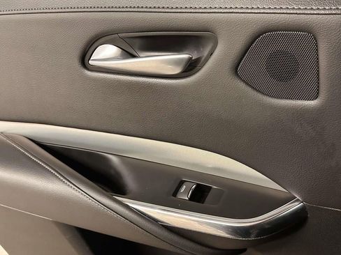 Used 2023 Cadillac XT4 Premium Luxury image 21