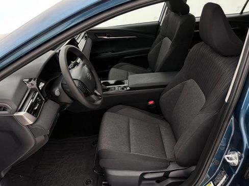 Used 2025 Toyota Camry LE FWD image 11