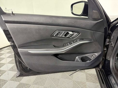 Used 2019 BMW 330i Sedan w/ Convenience Package RWD image 8