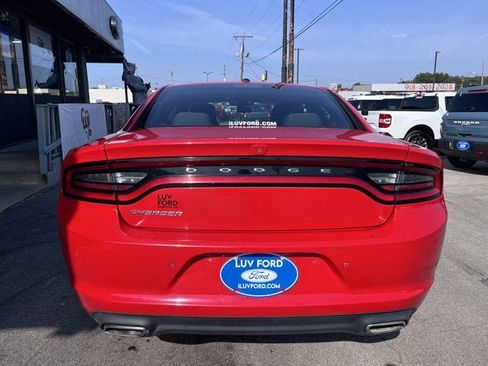 Used 2019 Dodge Charger SXT image 6