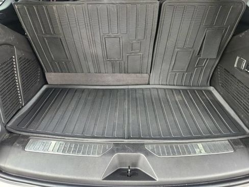 Used 2022 Chevrolet Tahoe Premier w/ Texas Edition RWD image 32
