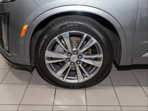 Used 2020 Cadillac XT6 Premium Luxury AWD/4WD image 5