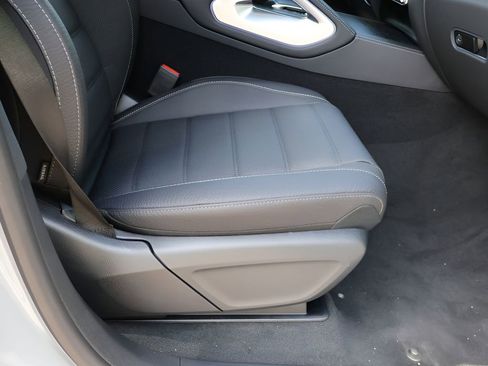 New 2026 Mercedes-Benz GLS 450 4MATIC image 10