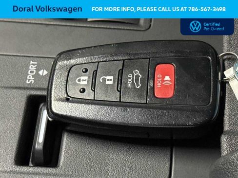 Used 2023 Toyota Highlander XLE FWD image 28