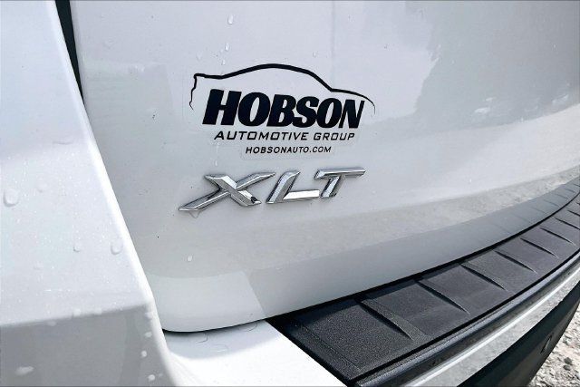 Used 2024 Ford Explorer XLT w/ Equipment Group 202A AWD/4WD image 12
