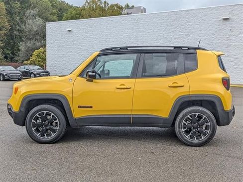 Used 2023 Jeep Renegade Trailhawk AWD/4WD image 9