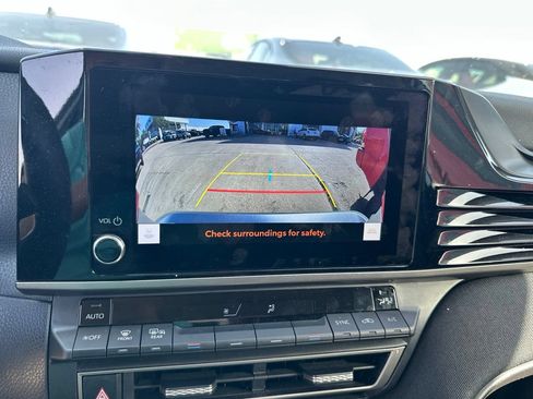 Used 2025 Toyota Camry LE w/ Convenience Package FWD image 5