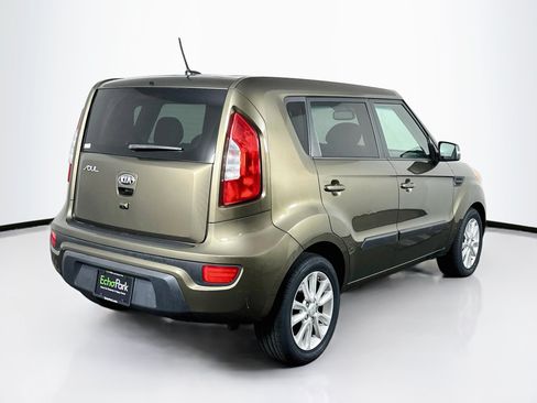 Used 2013 Kia Soul + w/ Audio Pkg FWD image 9